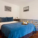 Correeiros Downtown Duplex & Deluxe Апартаменти *
