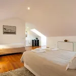 Апартаменти Correeiros Downtown Duplex & Deluxe *
