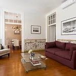 Correeiros Downtown Duplex & Deluxe