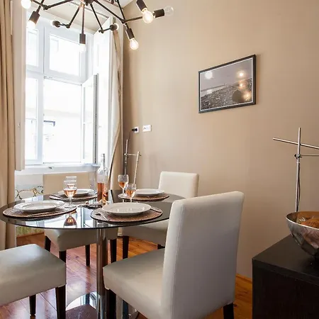 Correeiros Downtown Duplex & Deluxe Apartman *