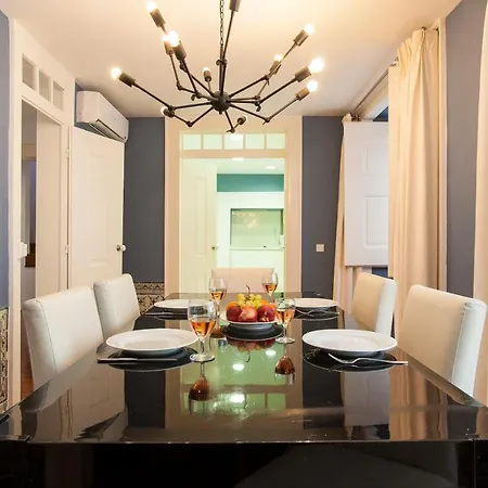 Correeiros Downtown Duplex & Deluxe *