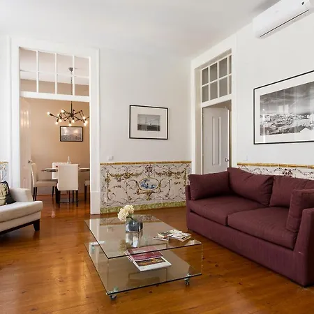 Correeiros Downtown Duplex & Deluxe